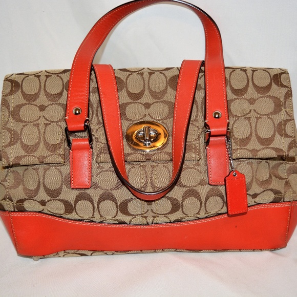 Coach Handbags - VTG COACH HAMPTON SIGNATURE CANVAS SATCHEL dustbag
